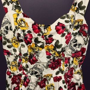 Hot Topic Dress Women’s Size Large Skulls Guns Roses Gothic